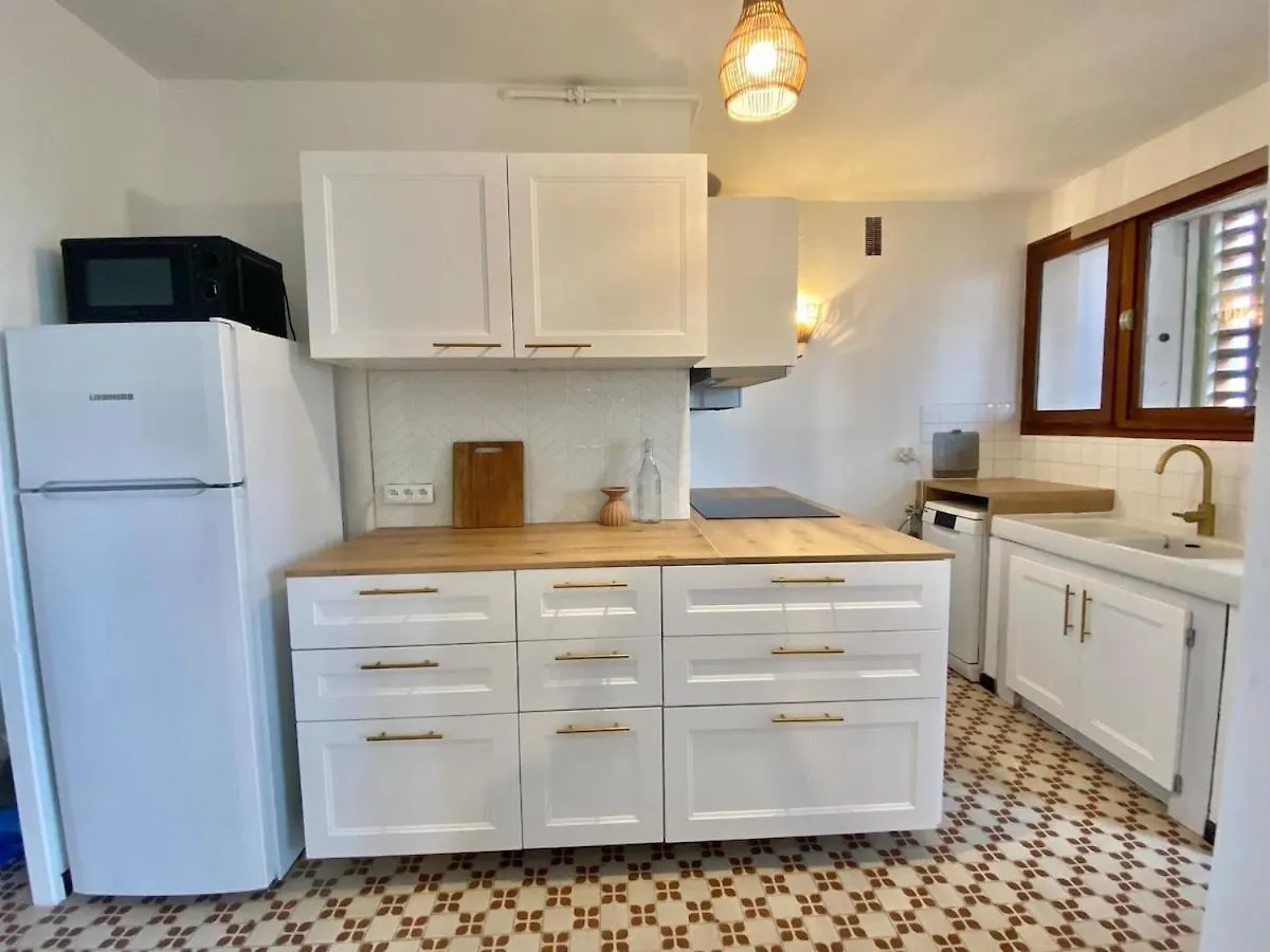 6-People Top Floor Appart, Calm, Metro Toulouse Apartment