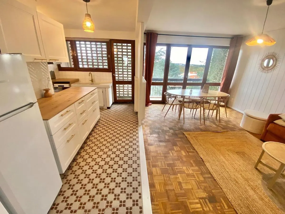 Apartment 6-People Top Floor Appart, Calm, Metro Toulouse